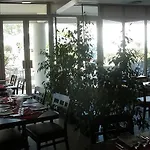 Szálloda Greet Bordeaux Aeroport 2*