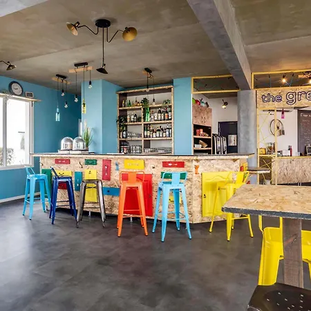 فندق Greet Bordeaux Aeroport 2*