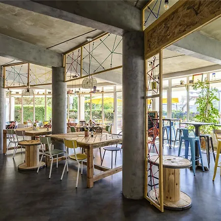 Greet Bordeaux Aeroport 2* Mérignac