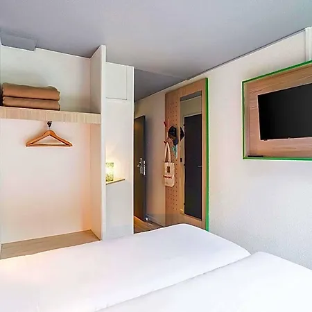 Greet Bordeaux Aeroport Otel 2*