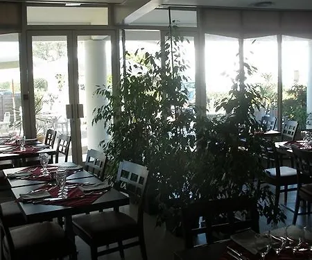 Hotel Greet Bordeaux Aeroport 2*
