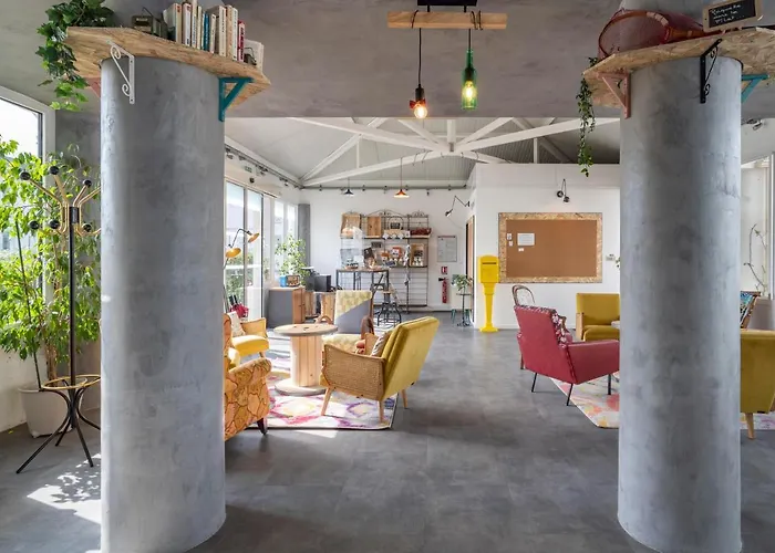 מלון Greet Bordeaux Aeroport 2*