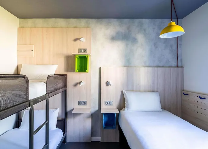 מלון Greet Bordeaux Aeroport 2*