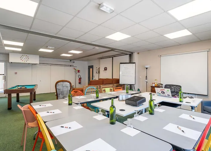 Greet Bordeaux Aeroport 2* Mérignac