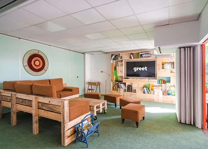 Greet Bordeaux Aeroport 2*