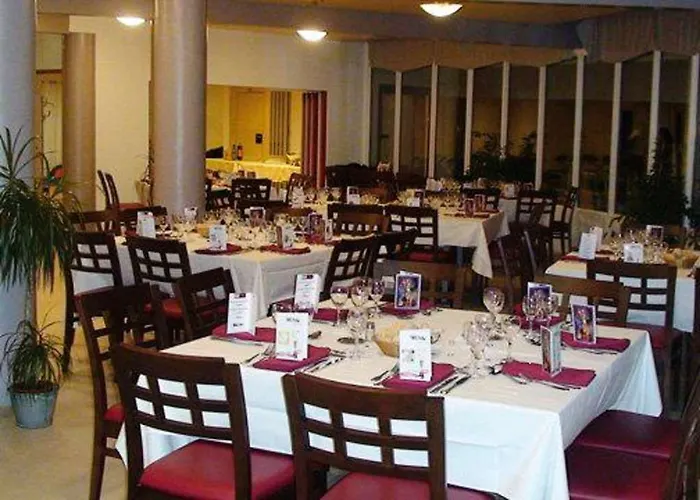 מלון Greet Bordeaux Aeroport 2*